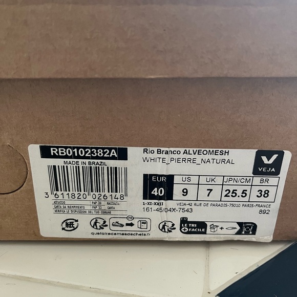 Veja Women's Sneakers - White and Beige - Picture 2 of 10